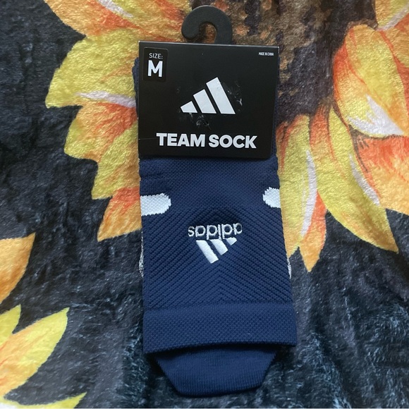 NWT 3 Pair Adidas Team Crew Socks Size Medium - Picture 6 of 8